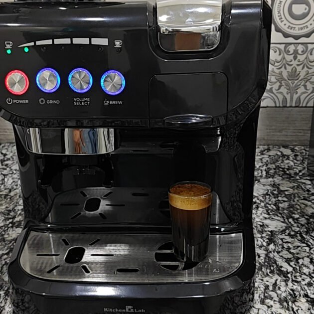 Machine à café KitchenLab 19Bar 3en1 ( café moulu + capsules nespresso + moulin a café )